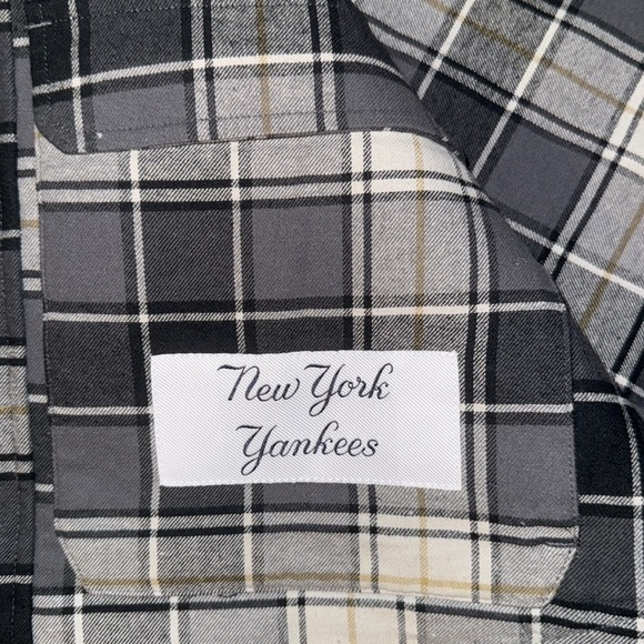 New York Yankees Darius Rucker Collection by Fanatics Reversible Full-Zip Vest - Picture 9 of 11